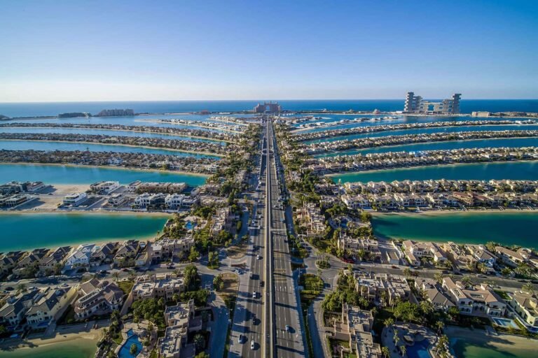 Sightseeing in Dubai: Explore Iconic Landmarks and Unforgettable Experiences