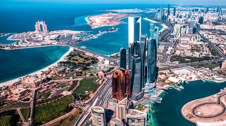 Best Things to Do in Abu Dhabi – Top Attractions & Experiences
