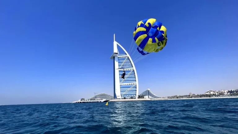 Parasailing in Abu Dhabi – Soar Above the Corniche for an Aerial Water Adventure